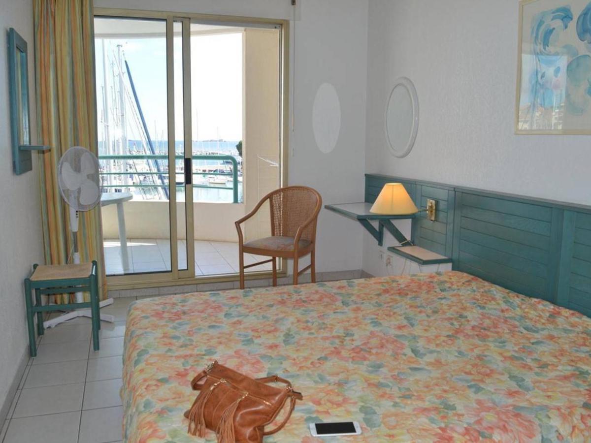 Frejus: Appt 2P, 5 Pers, Piscine, Plage A 150M, Parking, Animaux Ok - Fr-1-226A-357 ภายนอก รูปภาพ